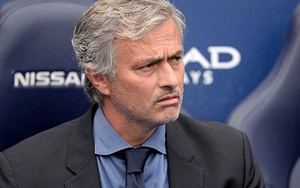 Mourinho: 'Chelsea thua, nhưng đừng bắt tôi mua thêm ngôi sao nữa nhé'